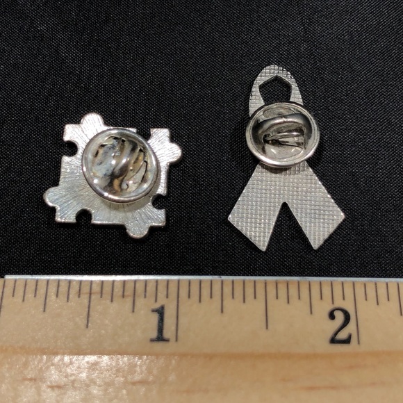 AUTISM AWARENESS BRACELET and 2 PINS - Picture 6 of 6